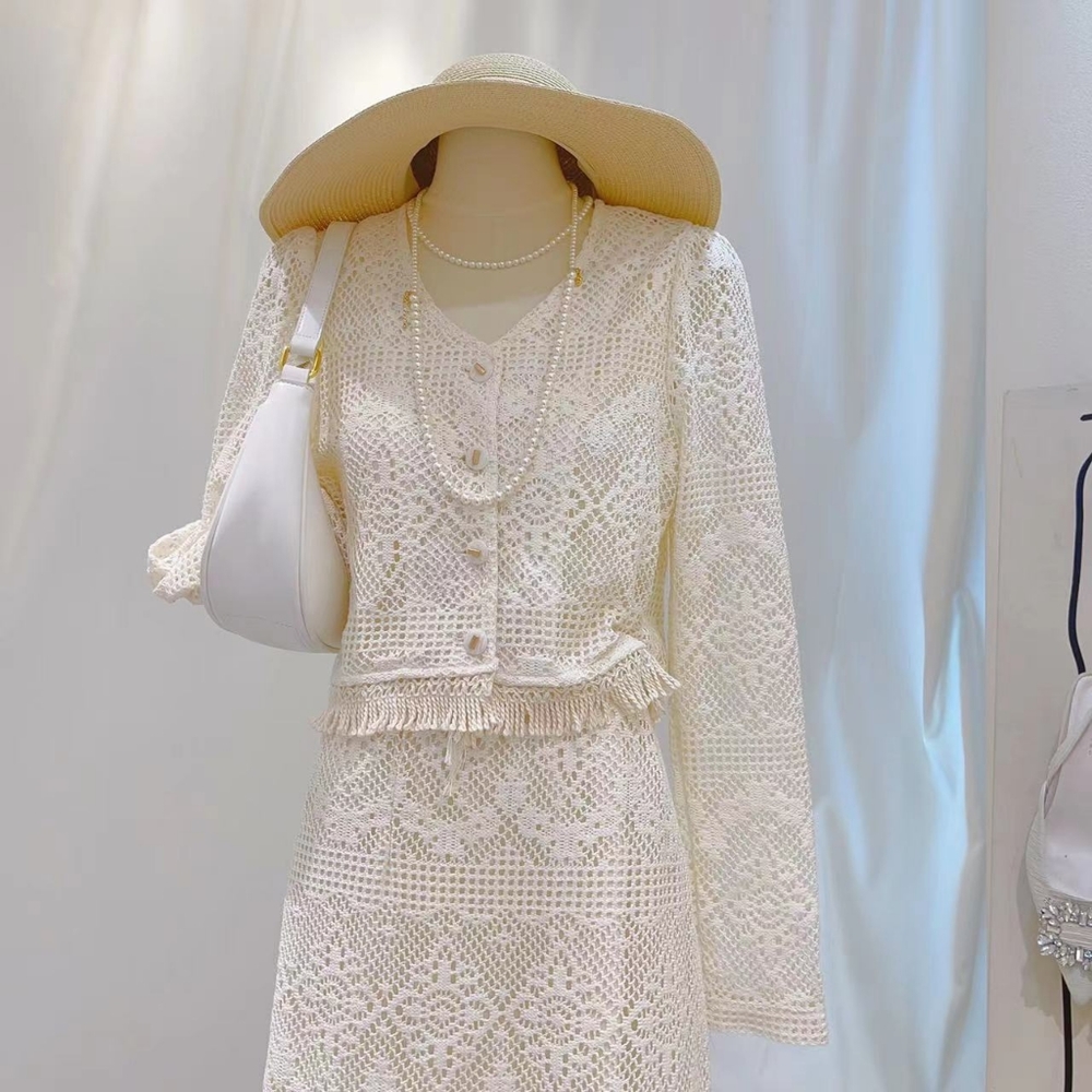 Last 1!! Channel style 2-piece lace suit